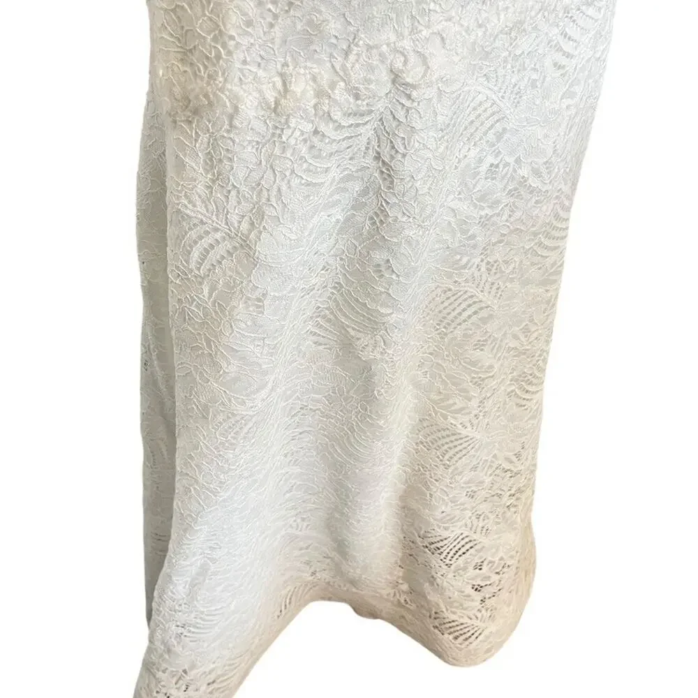 Melissa Sweet Ivory Lace V-Neck Trumpet Wedding Gown - Picture 3 of 16
